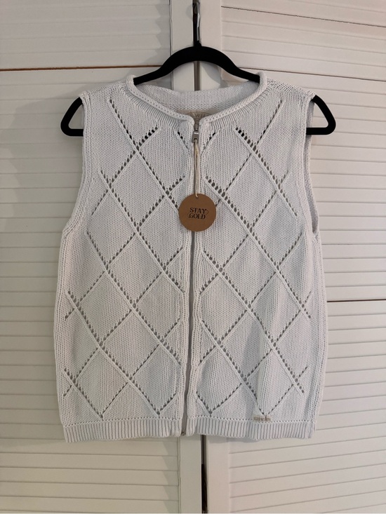 Blue Willi's Sweaters - Blue Willi's White Knit Zip-Front Sweater Vest 0063